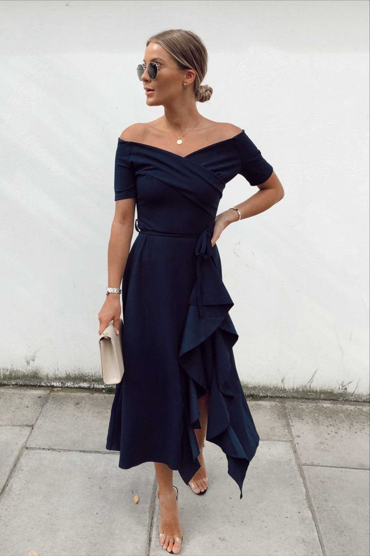 What To Put on To A Social gathering – Distinctive Social gathering Outfit Concepts